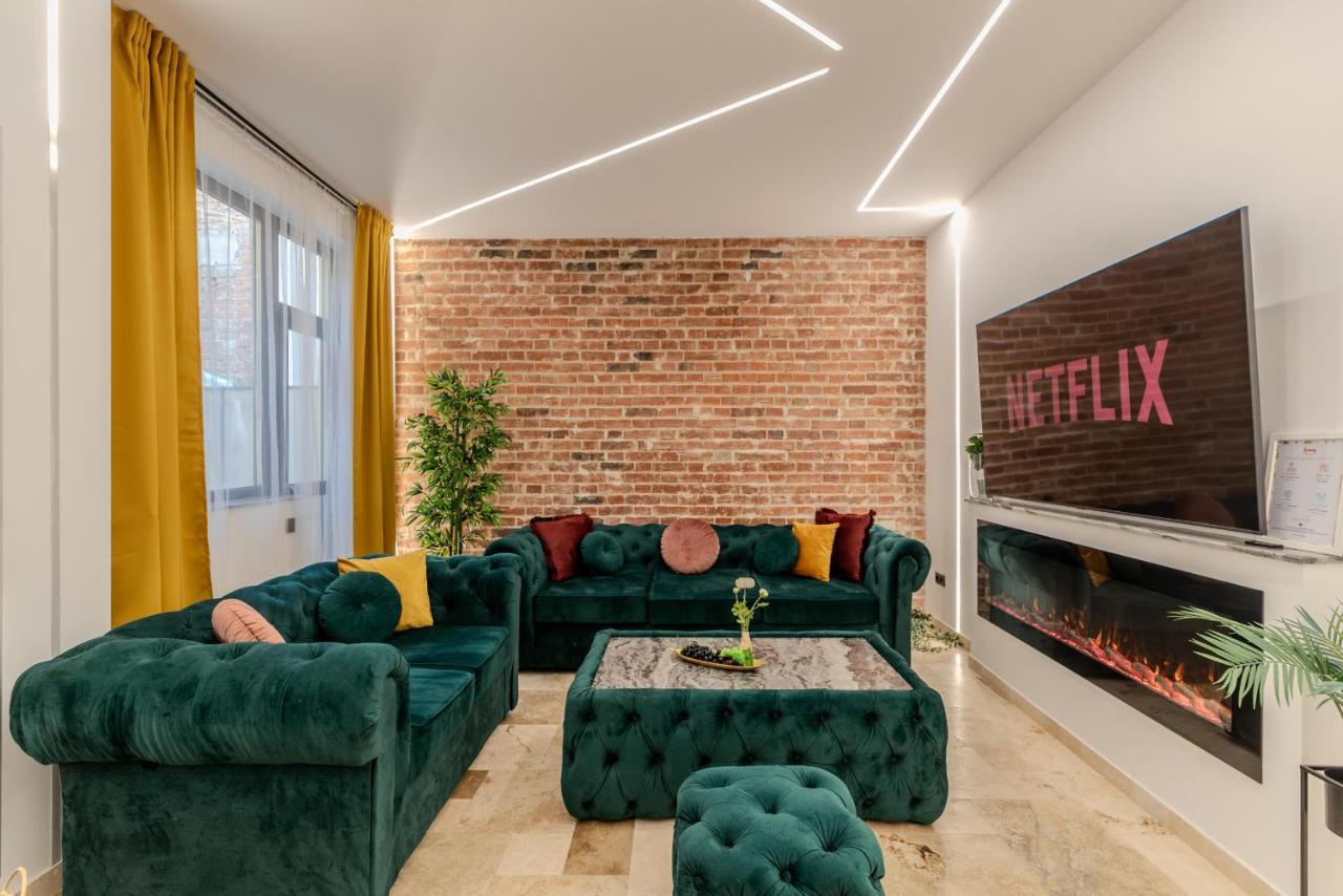 בוקרשט Luxury Living: Smart 2Br Apartment At Unirii Square מראה חיצוני תמונה