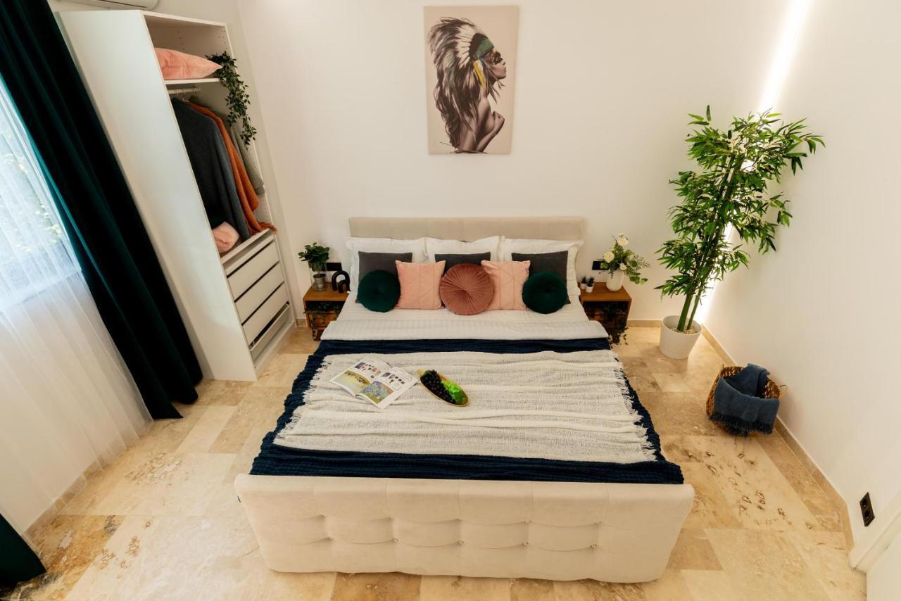 בוקרשט Luxury Living: Smart 2Br Apartment At Unirii Square מראה חיצוני תמונה