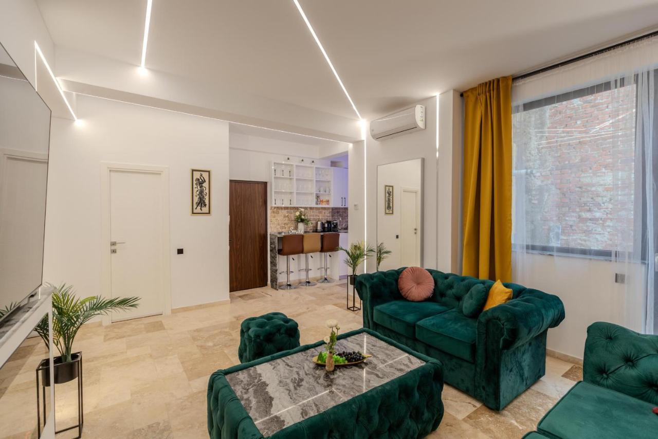 בוקרשט Luxury Living: Smart 2Br Apartment At Unirii Square מראה חיצוני תמונה