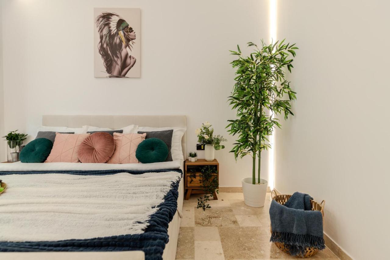 בוקרשט Luxury Living: Smart 2Br Apartment At Unirii Square מראה חיצוני תמונה